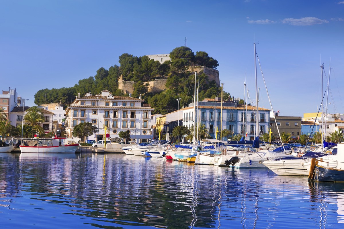 Dénia marina with the castle beyond